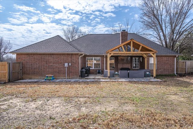189 Oklahoma Street, Van, TX 75790