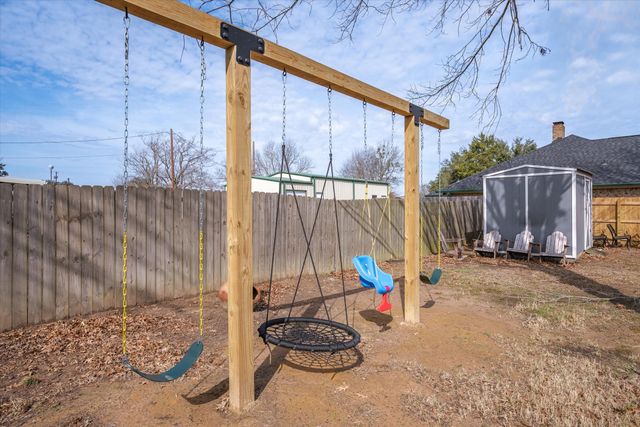 189 Oklahoma Street, Van, TX 75790