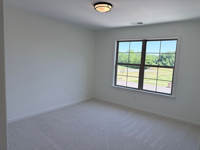 9562 GRAYS HOLLOW DR S, Cordova, TN 38018