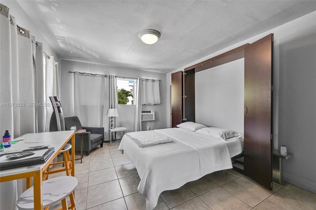 1240 14th St, Miami Beach, FL 33139