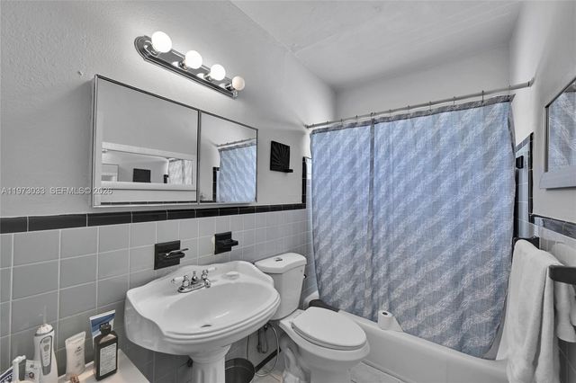 1240 14th St, Miami Beach, FL 33139