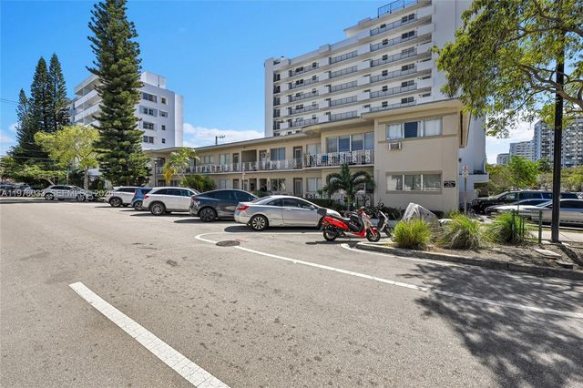 1240 14th St, Miami Beach, FL 33139