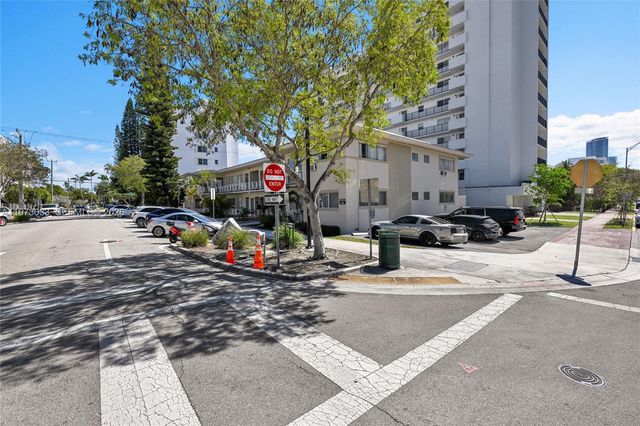 1240 14th St, Miami Beach, FL 33139