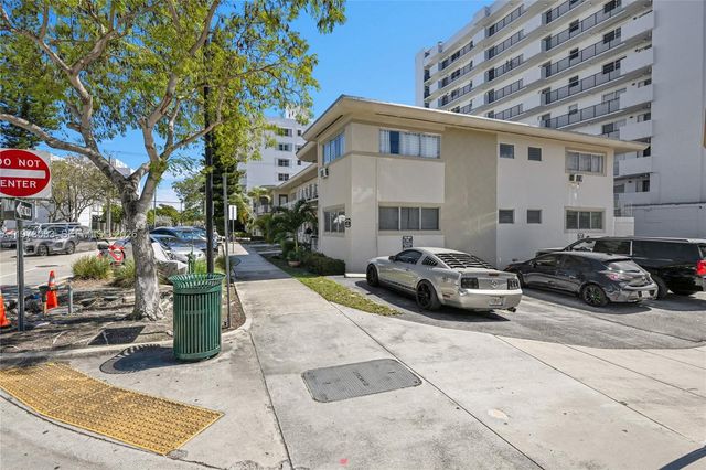 1240 14th St, Miami Beach, FL 33139