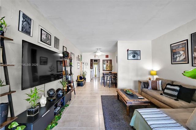 1240 14th St, Miami Beach, FL 33139