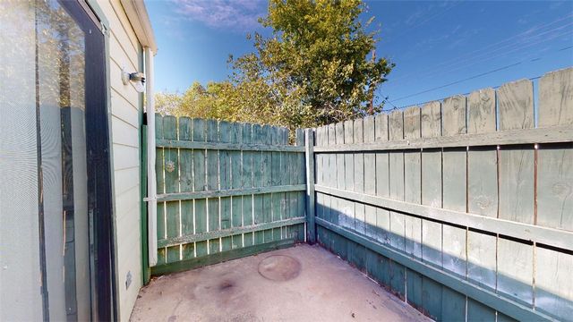 725 Peppertree Drive 29, Bryan, TX 77801