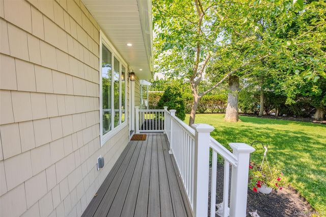126 Holiday Boulevard, Center Moriches, NY 11934