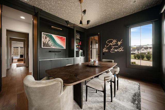 6904 Farm Path Ln, College Grove, TN 37046