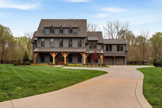 6904 Farm Path Ln, College Grove, TN 37046