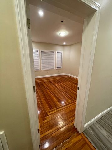 58 Copeland St. 1, Boston, MA 02119