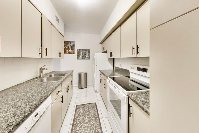 3180 N Lake Shore Drive 4G, Chicago, IL 60657