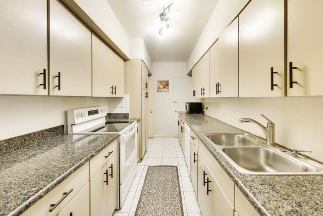 3180 N Lake Shore Drive 4G, Chicago, IL 60657
