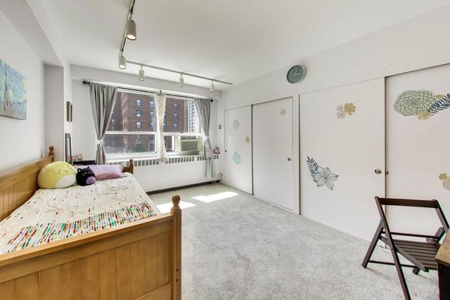 3180 N Lake Shore Drive 4G, Chicago, IL 60657