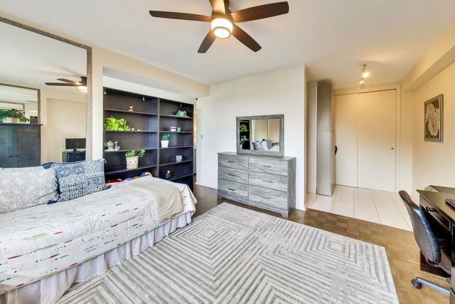 3180 N Lake Shore Drive 4G, Chicago, IL 60657