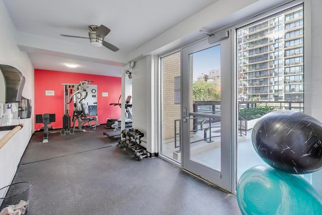 3180 N Lake Shore Drive 4G, Chicago, IL 60657