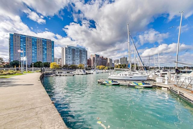 3180 N Lake Shore Drive 4G, Chicago, IL 60657