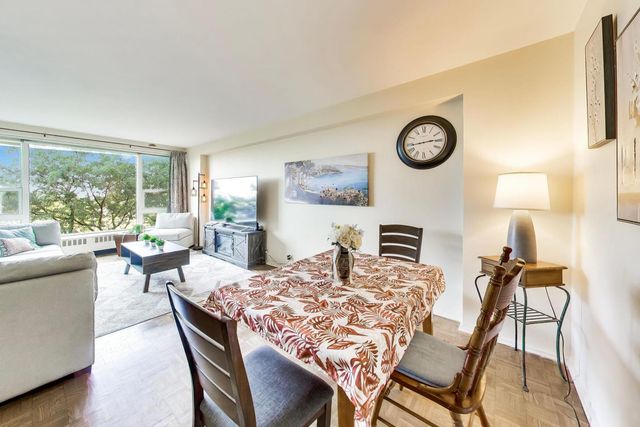 3180 N Lake Shore Drive 4G, Chicago, IL 60657