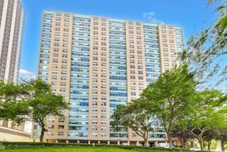 3180 N Lake Shore Drive 4G, Chicago, IL 60657