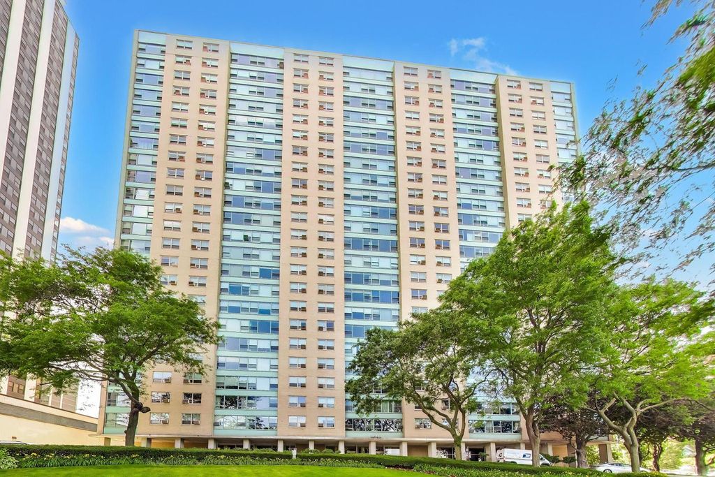 3180 N Lake Shore Drive 4G, Chicago, IL 60657