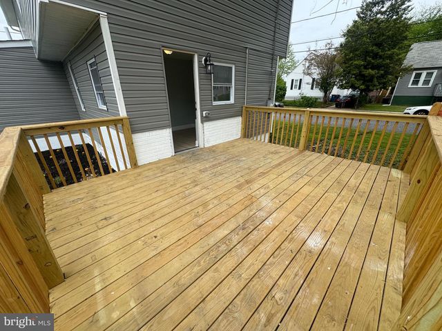 100 FORREST AVE, Wilmington, DE 19805