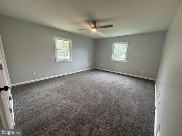 100 FORREST AVE, Wilmington, DE 19805