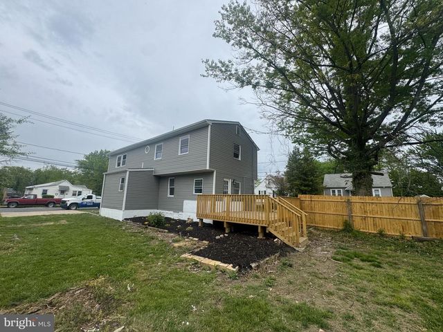 100 FORREST AVE, Wilmington, DE 19805