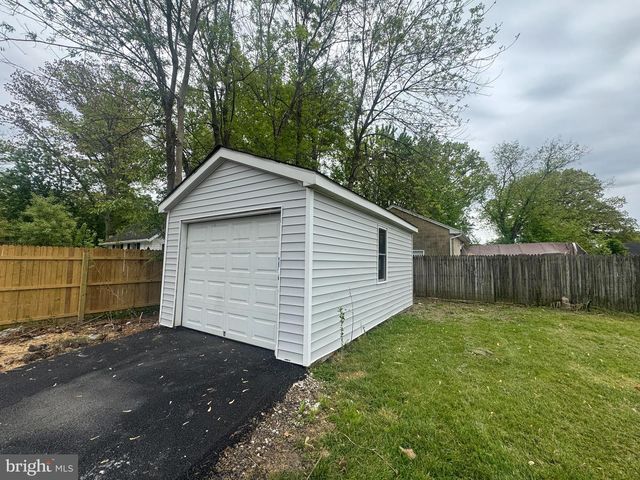100 FORREST AVE, Wilmington, DE 19805