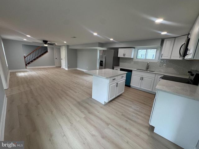 100 FORREST AVE, Wilmington, DE 19805
