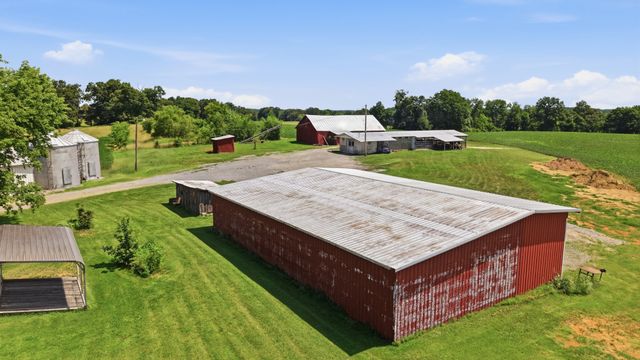 5039 Somerville Rd, Cross Plains, TN 37049