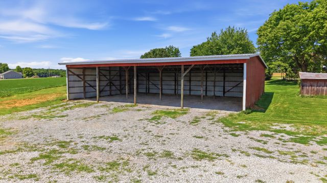 5039 Somerville Rd, Cross Plains, TN 37049
