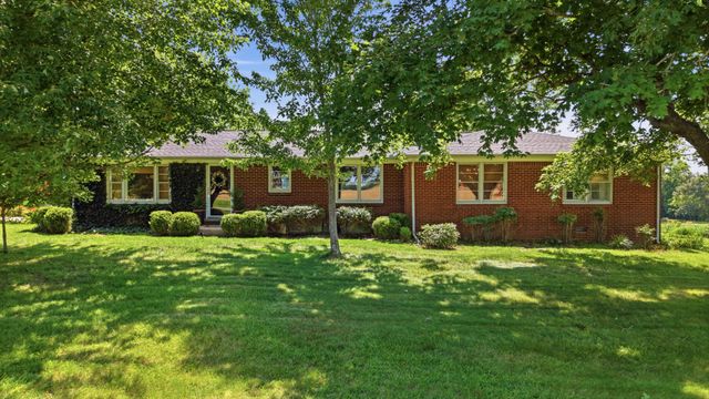 5039 Somerville Rd, Cross Plains, TN 37049