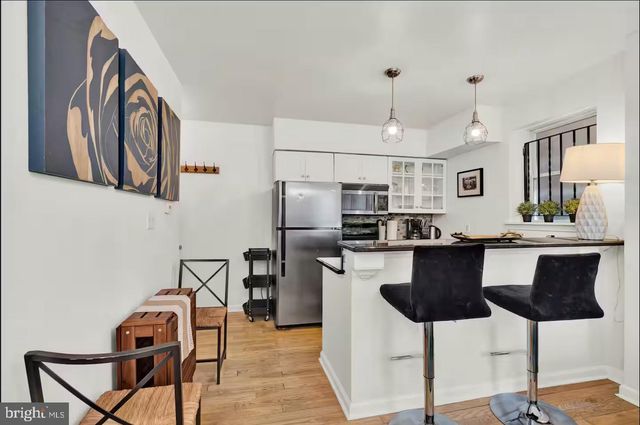 1802 CARPENTER ST, Philadelphia, PA 19146