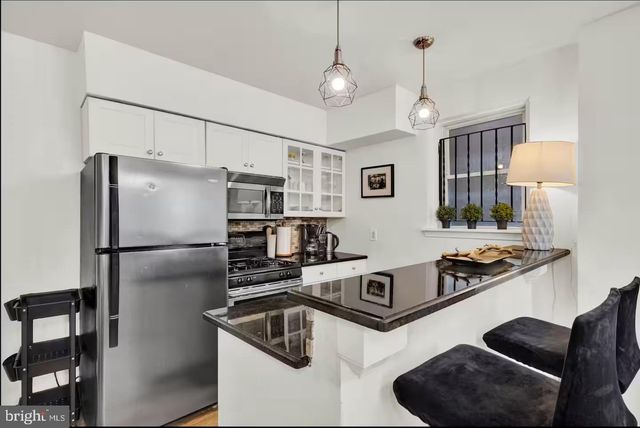 1802 CARPENTER ST, Philadelphia, PA 19146