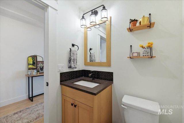 6092 S Thumbelina Ave, Meridian, ID 83642