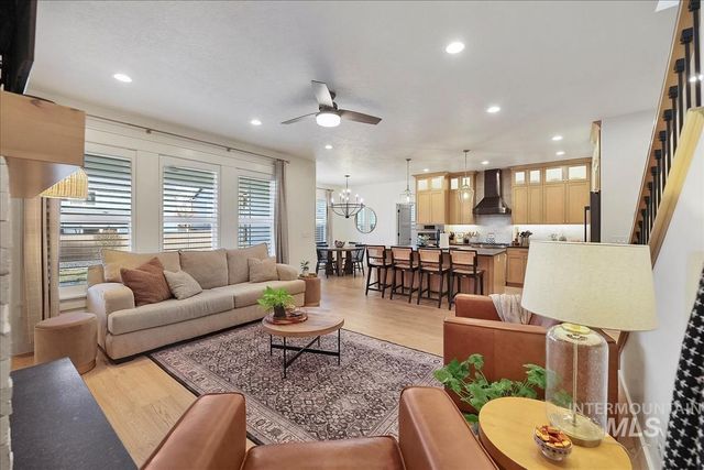 6092 S Thumbelina Ave, Meridian, ID 83642