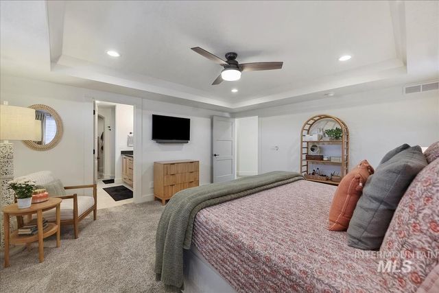 6092 S Thumbelina Ave, Meridian, ID 83642