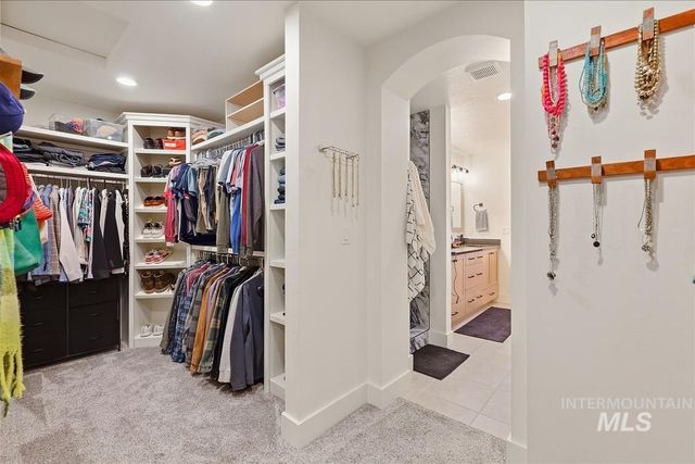 6092 S Thumbelina Ave, Meridian, ID 83642