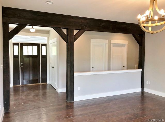 18 Sunset Lane, New Hampton, NY 10958