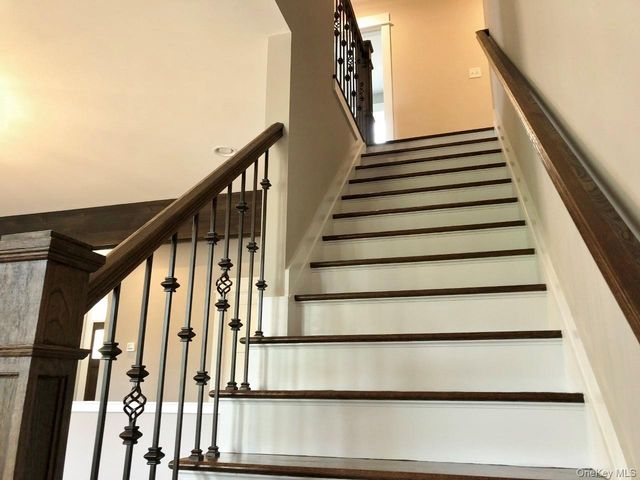 18 Sunset Lane, New Hampton, NY 10958