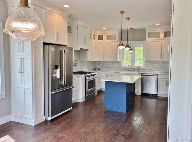 18 Sunset Lane, New Hampton, NY 10958