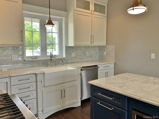 18 Sunset Lane, New Hampton, NY 10958