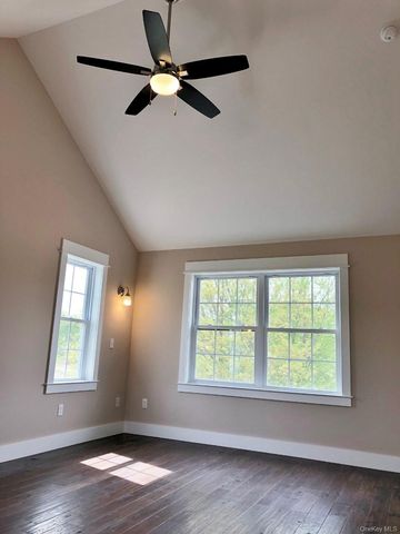 18 Sunset Lane, New Hampton, NY 10958