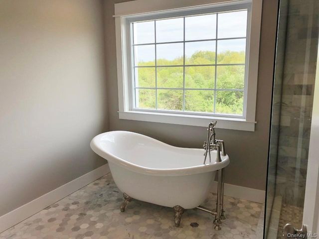 18 Sunset Lane, New Hampton, NY 10958