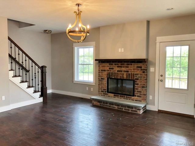 18 Sunset Lane, New Hampton, NY 10958