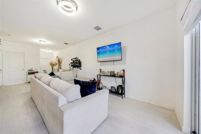 1214 NW 4th Lane 1214, Homestead, FL 33034