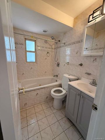 120-54 194th Street, Saint Albans, NY 11412