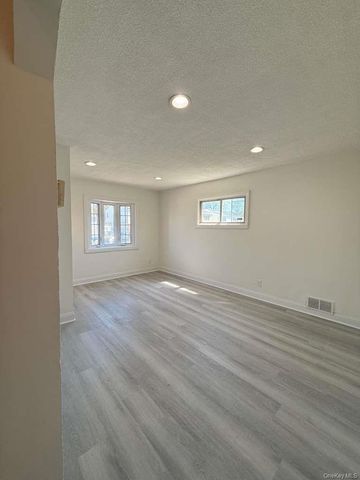 120-54 194th Street, Saint Albans, NY 11412