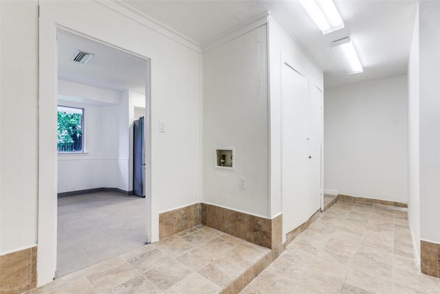 2718 Running Brook Lane, Dallas, TX 75228