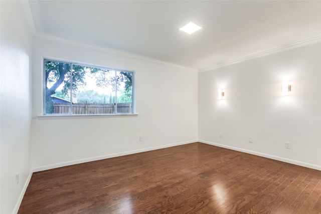 2718 Running Brook Lane, Dallas, TX 75228