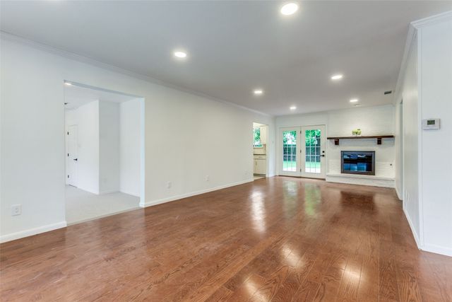 2718 Running Brook Lane, Dallas, TX 75228